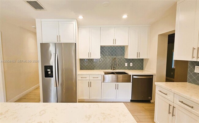 Photo - 6550 SW 28th St