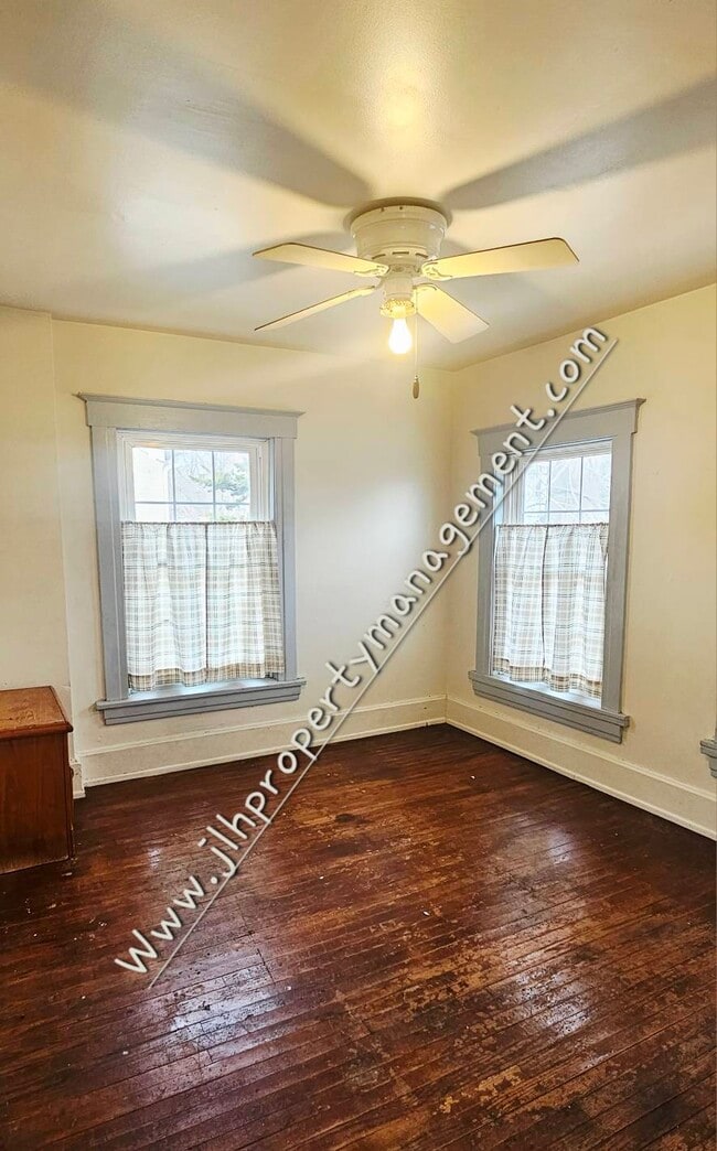 Photo - 503 W Pleasant St