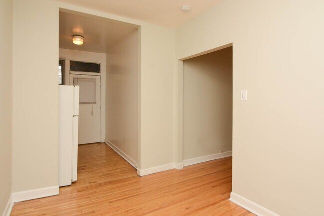 Photo - 700 W Barry Ave Unit N3
