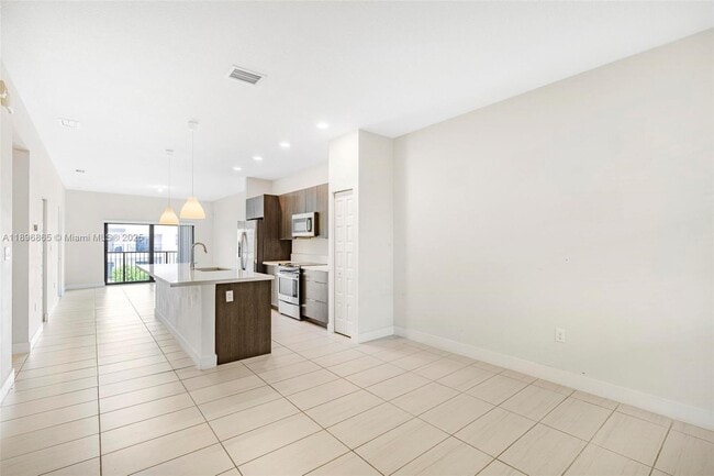 Photo - 7865 NW 104th Ave Unit 33