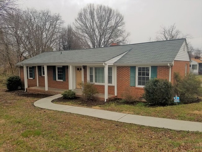 Photo - Large 3 bedroom brick rancher with 1.5 bathrooms.