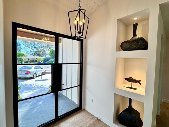 Photo - 1910 Raymond Ln Unidad Main House