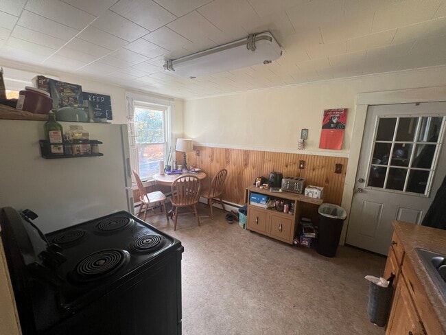 63 Eastern Ave Unit 2
