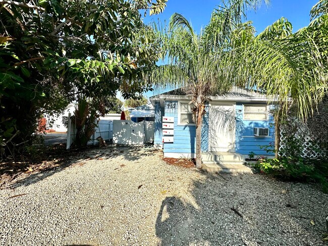 Building Photo - 713 N Federal Hwy Unit 2 Rental