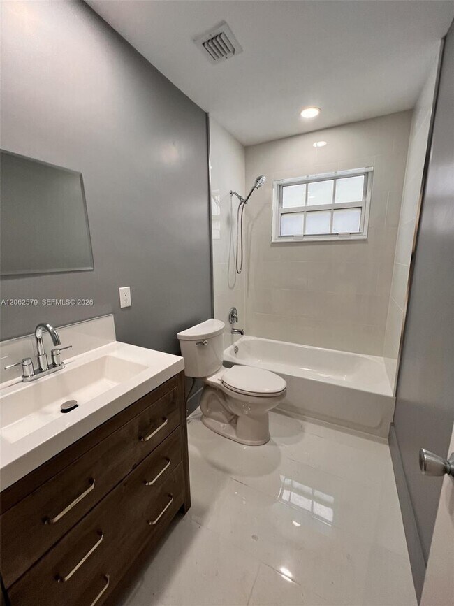 Photo - 5001 SW 87th Pl