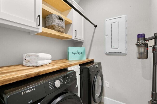 Photo - 2612 Leafwing Ct House