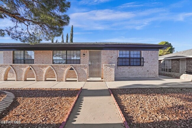 Photo - 4933 Round Rock Dr