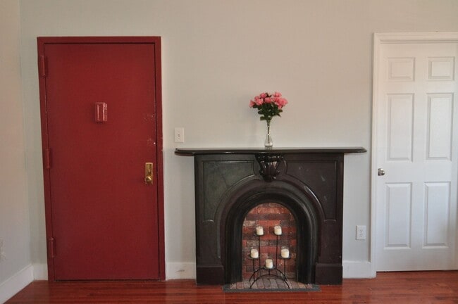 Photo - 506 E 188th St Unidad Apt 3