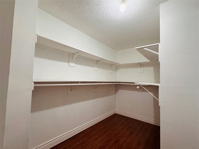 Photo - 3230 Meadway Dr