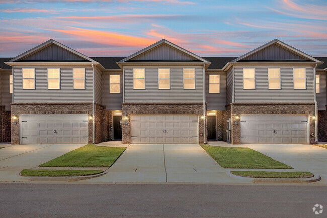 Building Photo - Hidden River Townhomes