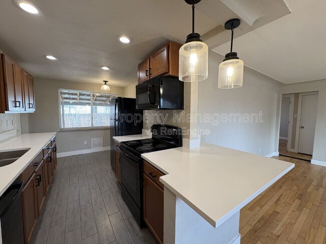 Photo - 1673 S Benton St