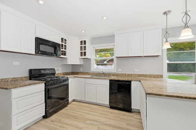 Photo - 14714 Ellis Ave