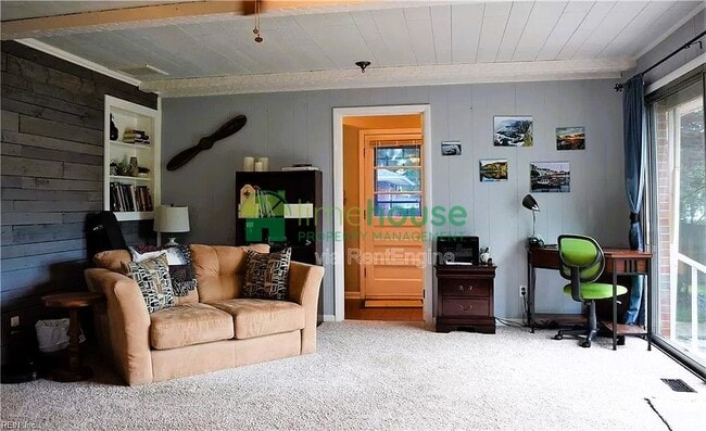 Photo - 1439 Simpson Ct