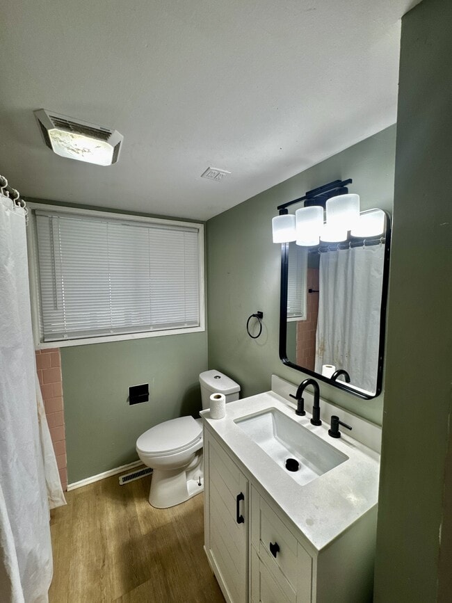 Photo - 2515 Douglas Ave
