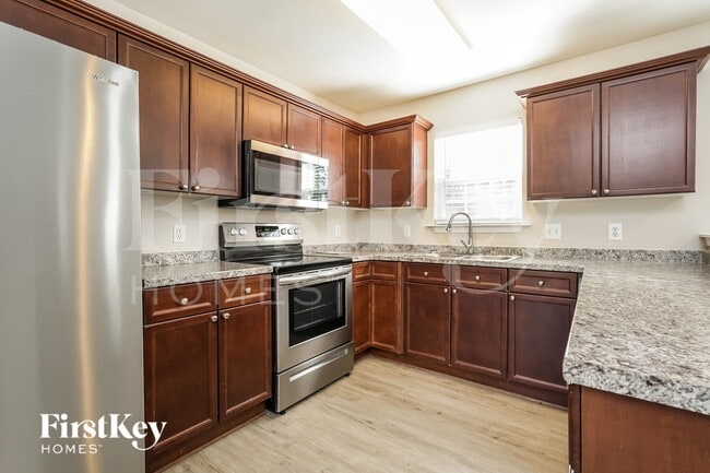 Photo - 1050 Spruce Garden Dr