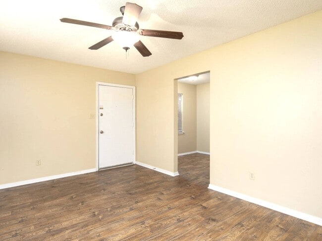 Photo - Oak Manor Apartment Homes