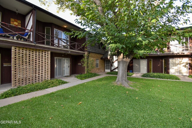 Photo - 350 Thunderbird Dr