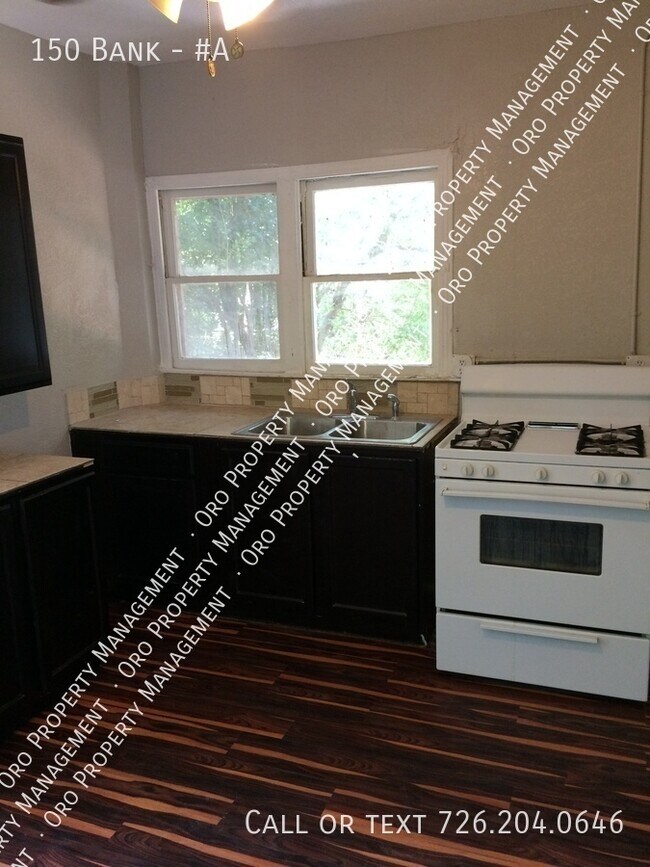 Photo - 150 Bank-#A Unit #A