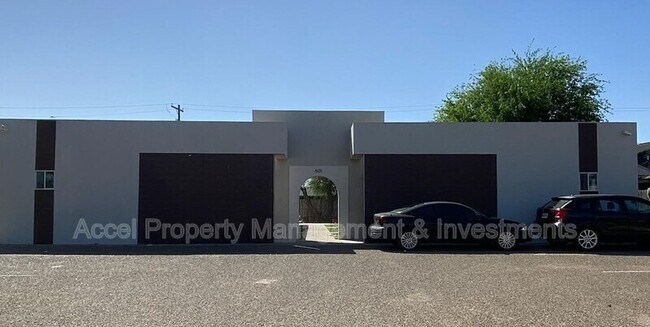 Building Photo - 601 Gastel Cir Unit Apt 4