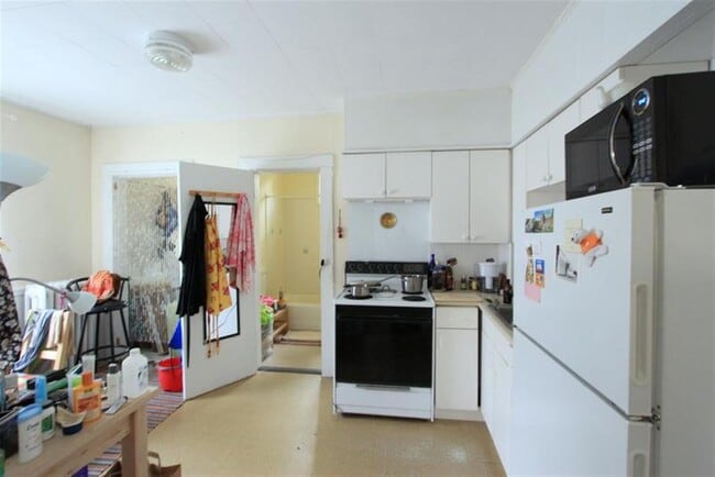 Building Photo - 4 Forest St Unit 1