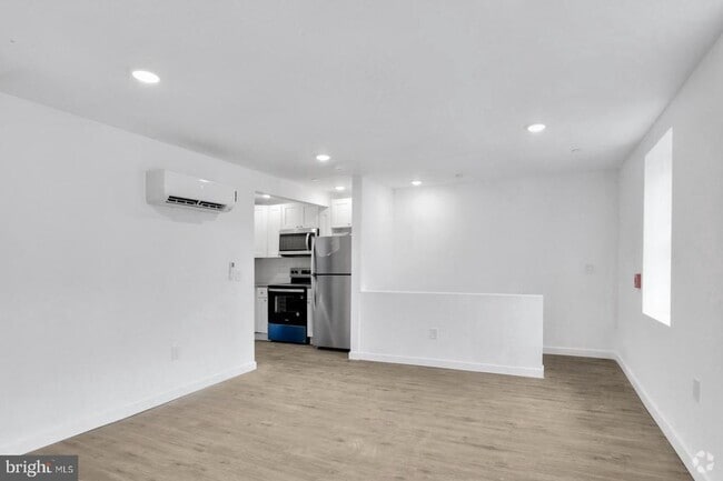 Building Photo - 7037 Ridge Ave Unit 2B Rental