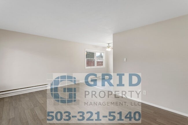 Photo - 3 Bedroom Home - Large Corner Lot - SE Por...