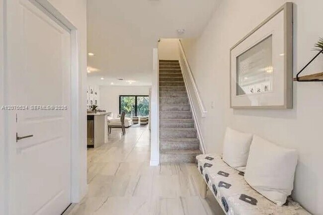 Photo - 142 SE 5th Ct