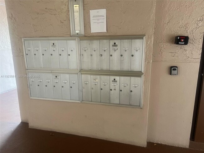 Photo - 9510 Seagrape Dr Unidad 101