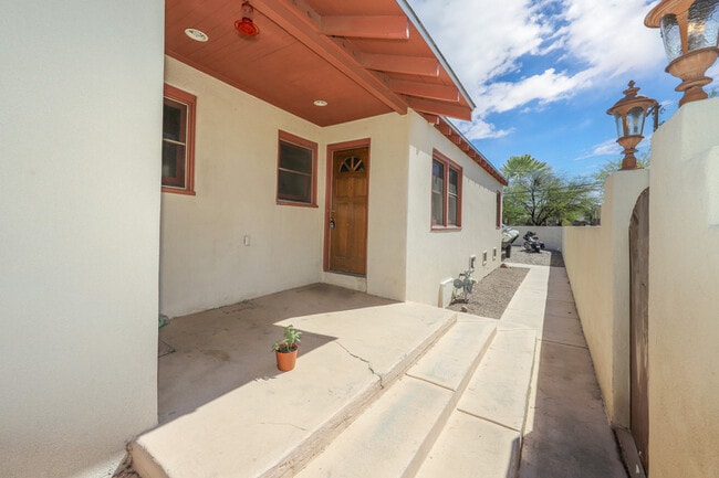 Photo - 1014 N 7th Ave Townhome