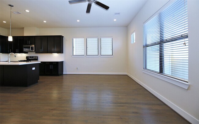 Photo - 3916 Tulane Oak Dr