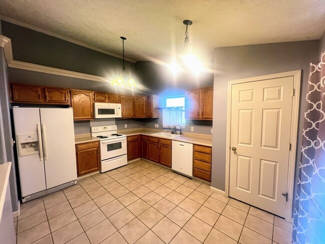 Photo - 2321 Winterset Dr
