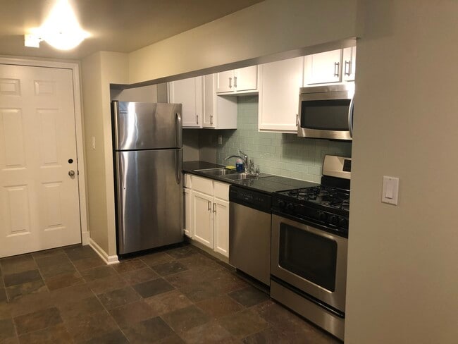 Photo - 1813 W Armitage Ave Unit Garden