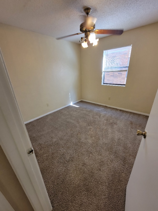 Photo - 104 E Truman Ave