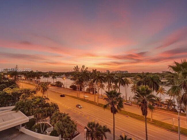 Photo - 5005 Collins Ave Unit 608