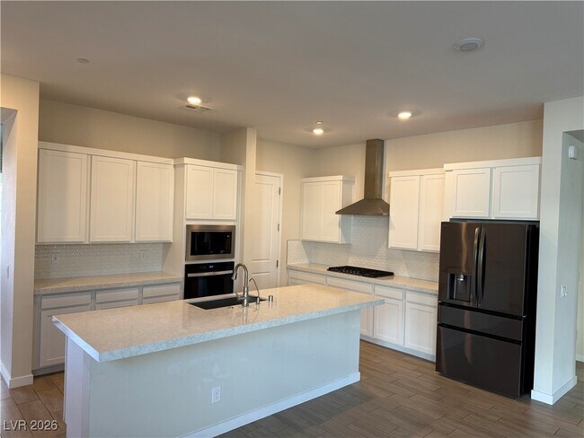 Photo - 815 Eaton Fls St