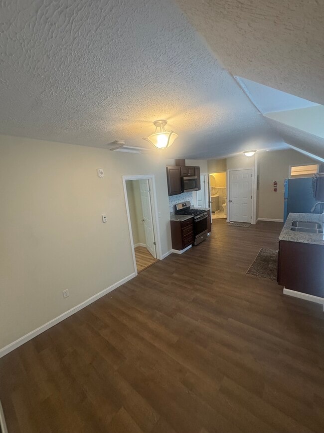 Photo - 194 Harrison St