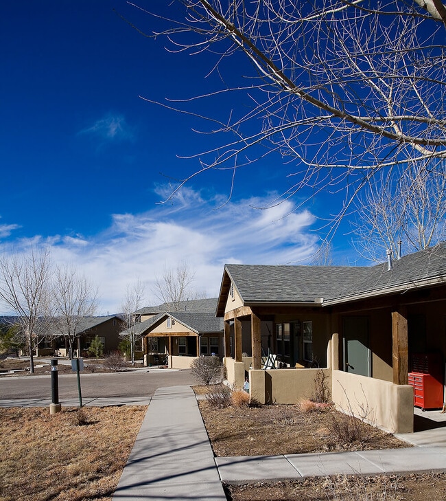 Photo - La Tierra 55+