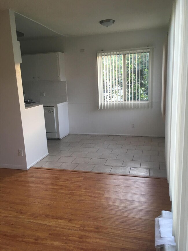 Photo - 1420 Seward St.