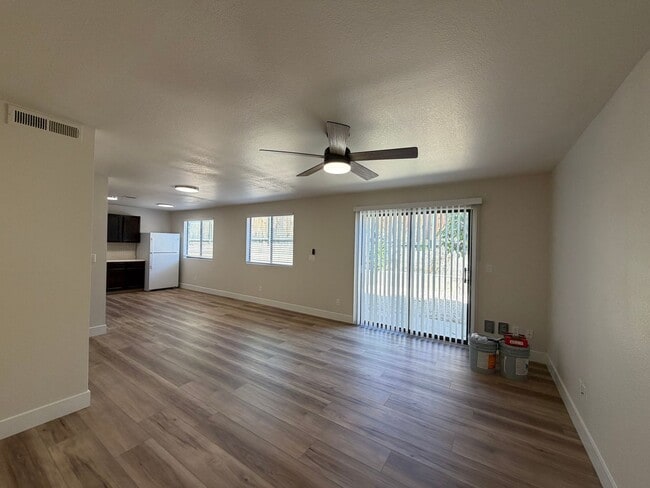 Photo - REMODELED TWO BEDROOM IN DOWTOWN!