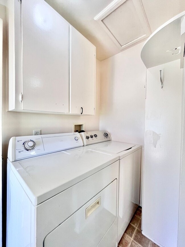 Photo - Cozy 2 bed 1 bath Home with Fenced Yard!