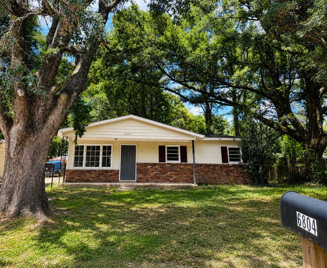 Building Photo - 6804 Anders Dr