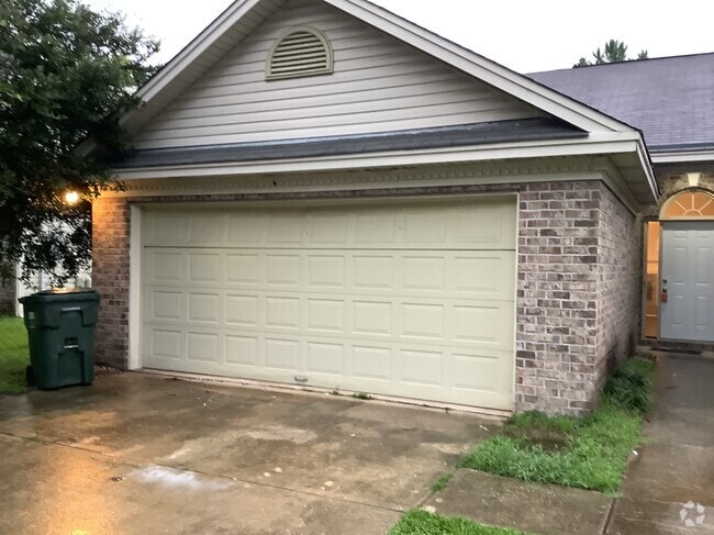 Building Photo - 108 Oak Grove Ln Rental