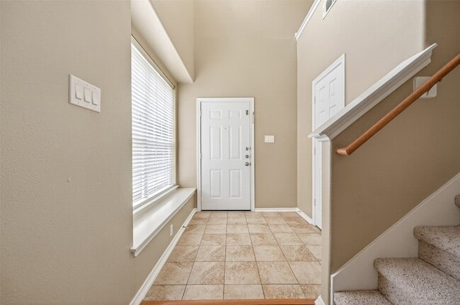 Photo - 54 Blue Creek Pl