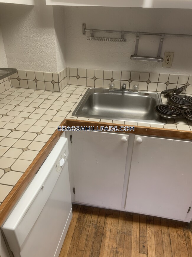 Photo - 72 Revere St Apartment Unit 3R