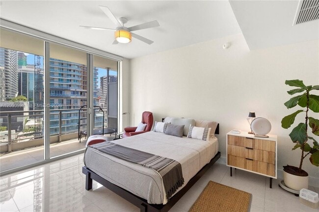 Photo - 92 SW 3rd St Unit 1202