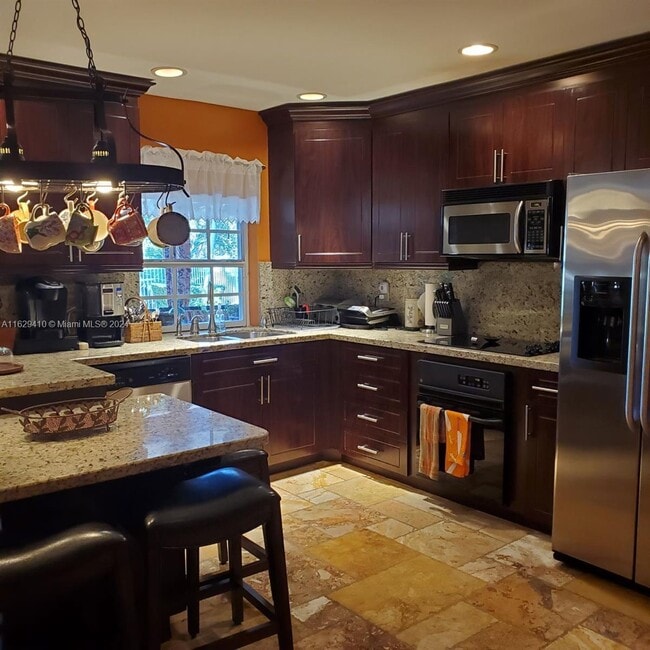 Photo - 16621 Royal Poinciana Dr