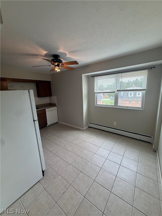 Photo - 2520 Flintridge Dr Unit 6
