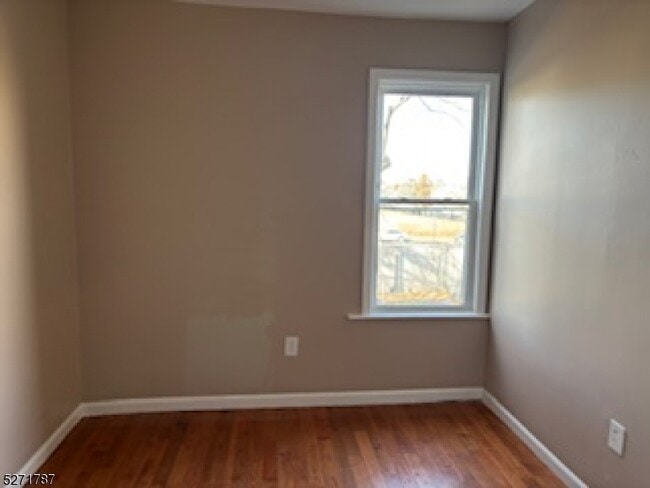 Photo - 159 S 11th St