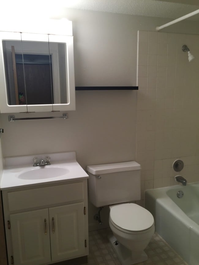 Westgate Villa Apartments University of Iowa OffCampus Housing Search