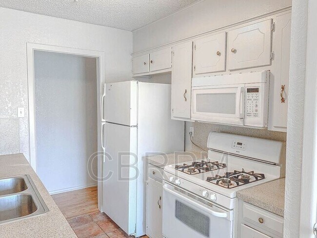 Photo - 2131 74th St